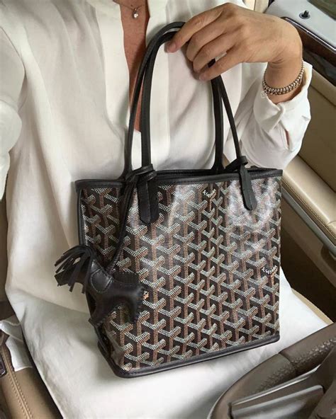 goyard saddle bag|goyard pm tote price.